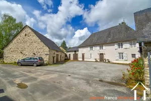 Grand town house for sale la croisille sur briance, limousin, Li893 Image - 55