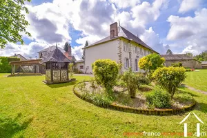 Grand town house for sale la croisille sur briance, limousin, Li893 Image - 35