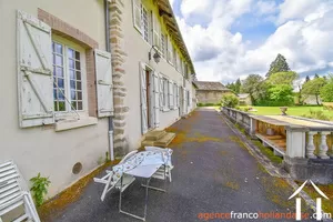 Grand town house for sale la croisille sur briance, limousin, Li893 Image - 33