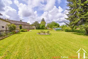 Grand town house for sale la croisille sur briance, limousin, Li893 Image - 34