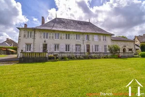 Grand town house for sale la croisille sur briance, limousin, Li893 Image - 4