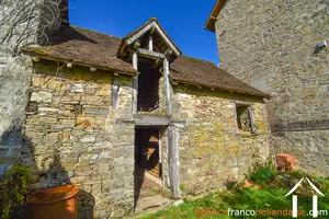 Village house for sale meilhards, limousin, Li942 Image - 51