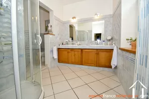 Manor House for sale ussel, auvergne, Li944 Image - 14