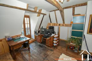 House with guest house for sale , Li953 Image - 16