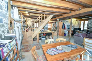 House with guest house for sale , Li953 Image - 42