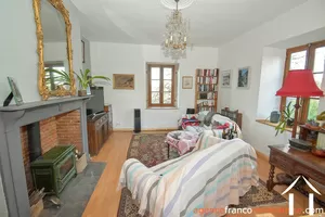 House with guest house for sale , Li953 Image - 8
