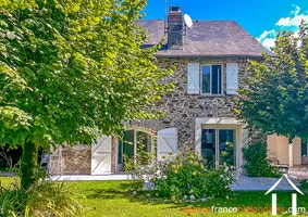 House with guest house for sale la porcherie, limousin, Li956 Image - 2