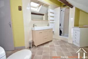 House for sale , Li995 Image - 15