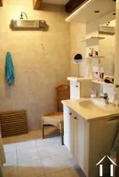modern bathroom 
