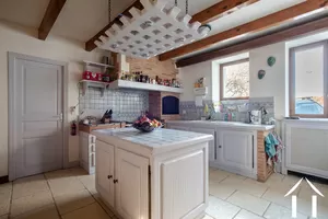 fully equipped kitchen, also with pizza oven
