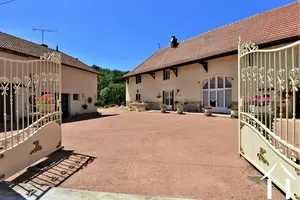 Gîte complex for sale cluny, burgundy, JP5150S Image - 1