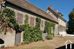 Vue d'ensemble du corps de ferme et de la maison