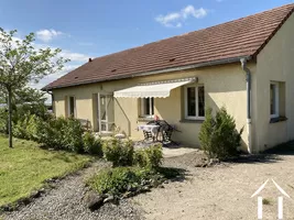 terrace de la maison avec auvent