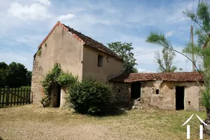 L'ancien four à pain et remises en ruines