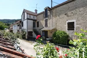 Maison dans cour commune