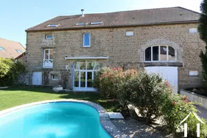 Maison avec petite piscine