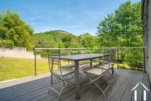 Terrasse nord avec vue sur les falaises