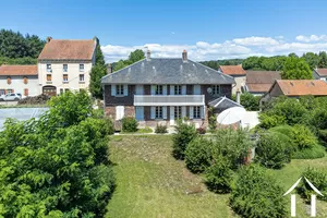 Maison de Maître avec jardin boisé