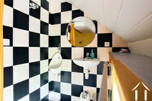 Coin toilette dans la chambre 3, 2ème étage