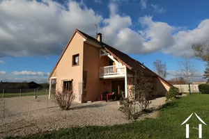 Maison vue du jardin