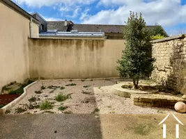 Cour privative de 40 m2 gravillonnée