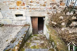 Escalier vers la cave