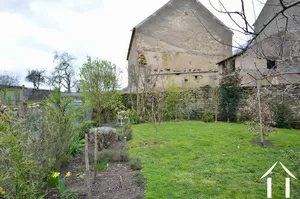 jardin clos derrière l'annexe