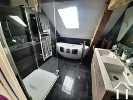Master bedroom bathroom