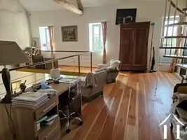Mezzanine 