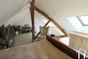 House for sale change, burgundy, CR5611BS Image - 15