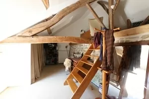 Master bedroom - with bed on loft