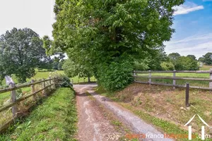 for sale la croisille sur briance, limousin, Li841A Image - 42