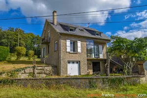 Solidly built, comfortable and ready to move into Ref # Li995 
