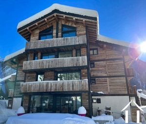 4-bedroom apartment at the foot of the mont blanc massif chamonix Ref # C2644-01 