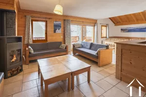 Ski-in / ski-out 6 bedrooms duplex apartment les menuires Ref # C3881 