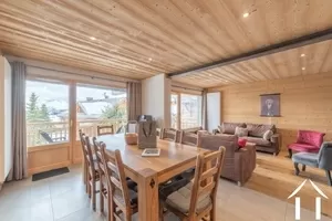 Stunning 4 bedroom apartment - in the heart of alpe d'huez  Ref # C6250-E 
