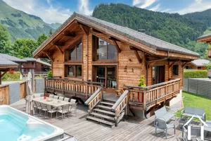 Beautiful 7 bedrooms chalet - close to the center  Ref # C6353 