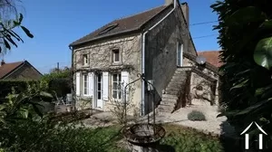 Charming cottage in the foothills of the Morvan Natural Park Ref # CVH5315M 