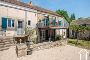 Charming house by the river Ref # CR5329BS 