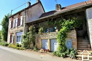 Authentic house with garden in quiet village near Cluny Ref # JP5352S 