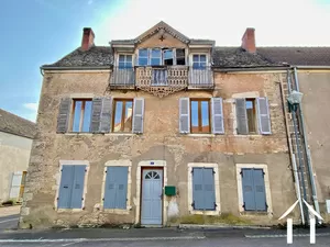 House to renovate in the heart of Santenay Ref # PM5402D 