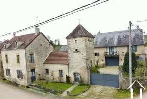 Two character houses south of Vézelay Ref # BH5407H 