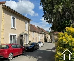 Charming village house in Burgundy vineyards Ref # PM5424D 