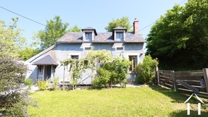 Stone cottage with barn on 1 ha. Ref # CvH5515M 