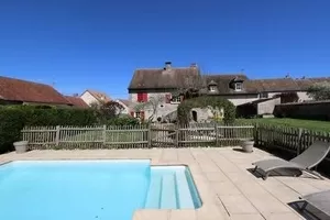House with swimming pool and enclosed garden Ref # CR5586BS 