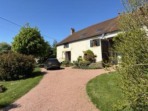 Lovely renovated Burgundy farmhouse Ref # cvh5588 