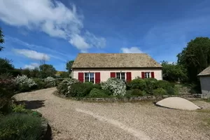 Single-story village house built in 2015 Ref # CR5602BS 