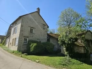 Charming Character House  with large gardens at the Souce of the Seine Ref # RT5594P 