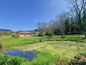 Villa with heated pool, views and parkland garden.  Ref # 06-702414 