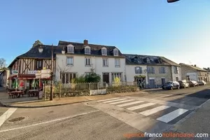 7-Bed character house in the heart of the village Ref # Li826 